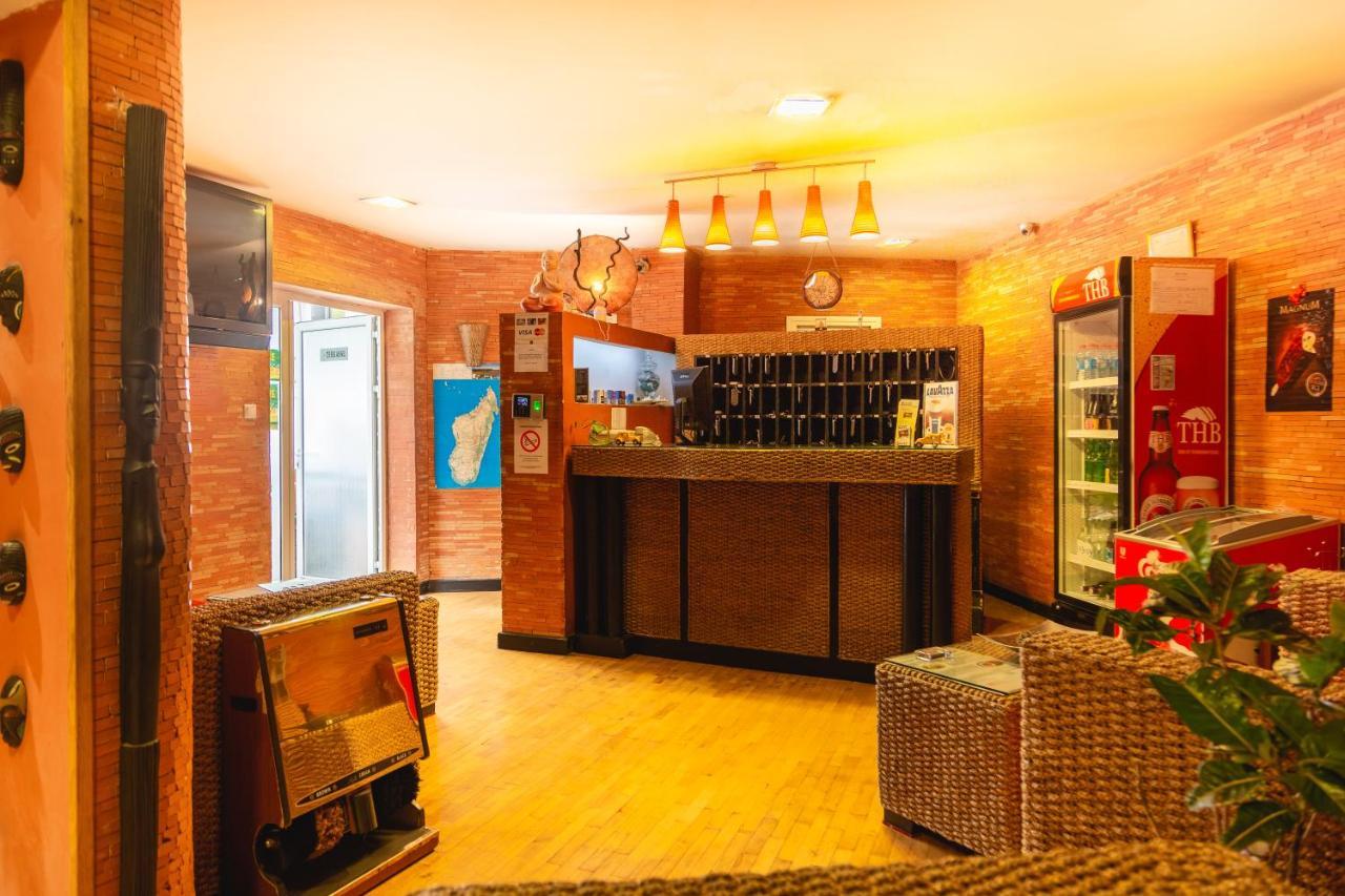 Sole Hotel Антананариву Экстерьер фото