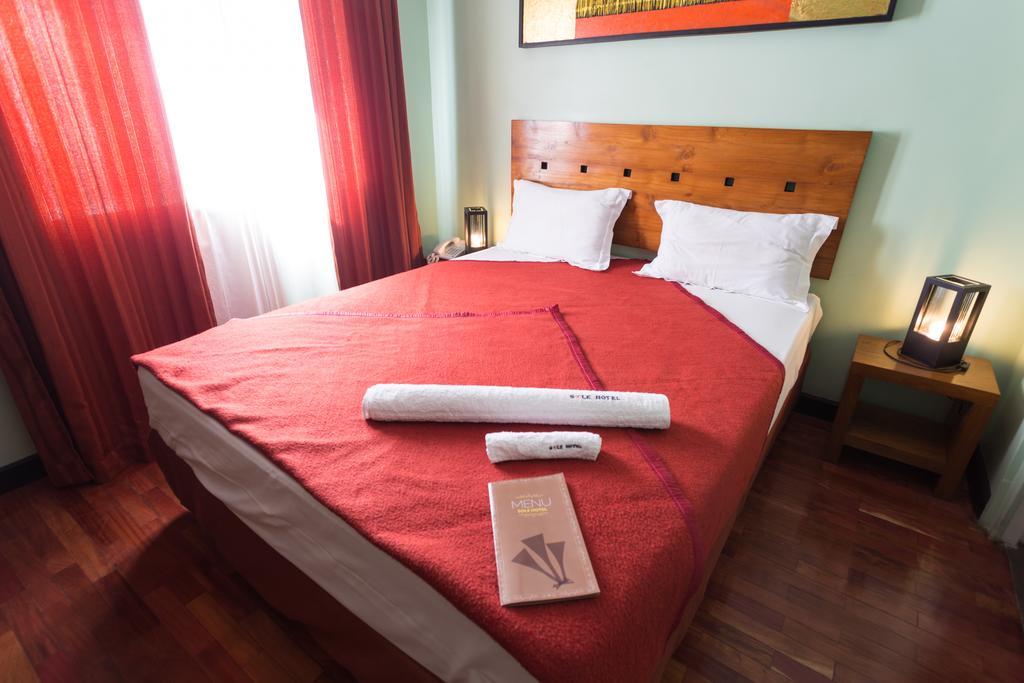 Sole Hotel Антананариву Экстерьер фото