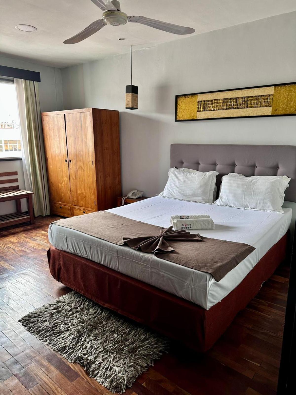Sole Hotel Антананариву Экстерьер фото