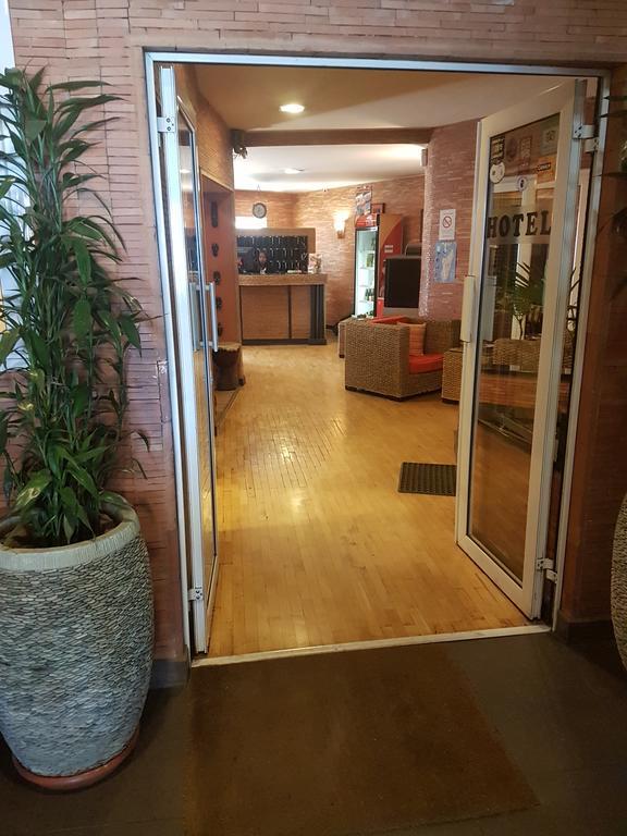 Sole Hotel Антананариву Экстерьер фото