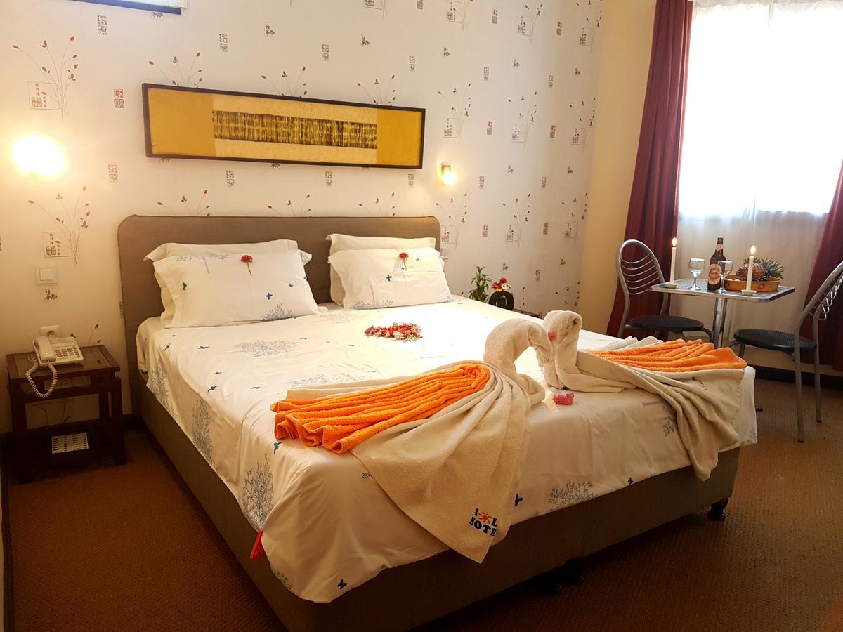 Sole Hotel Антананариву Экстерьер фото